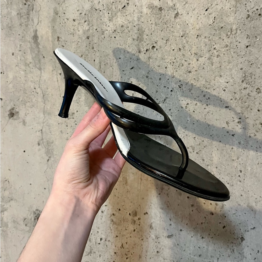 kitten heel thong sandals